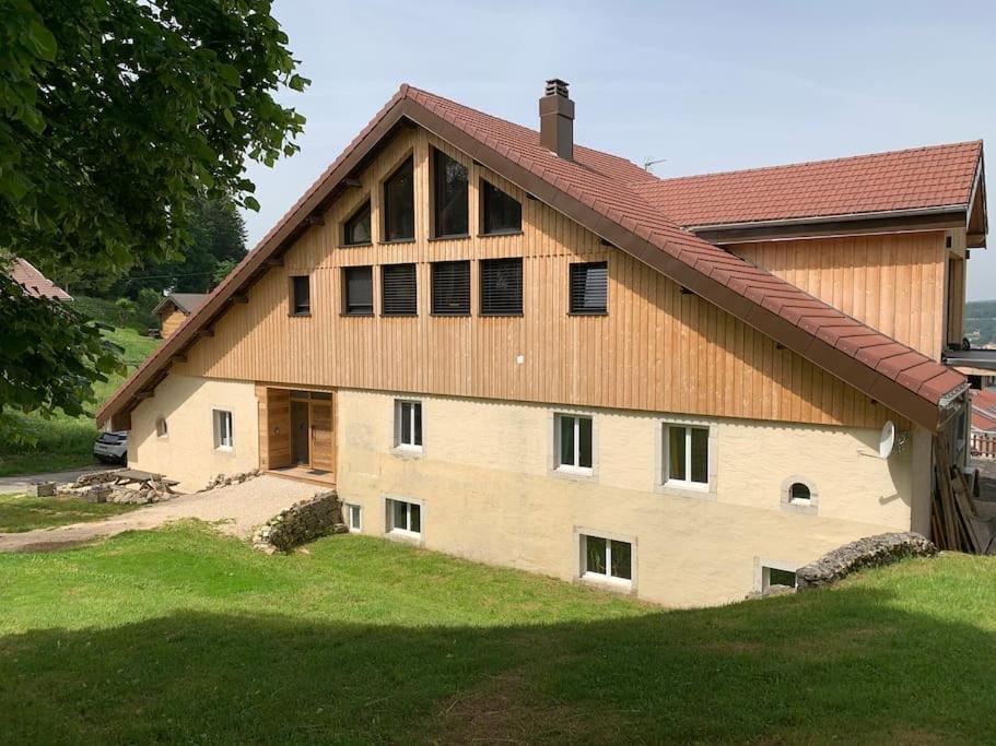 Ancienne Ferme Comtoise 4 Etoiles, 11 Personnes Lac St-Point/Mont D'Or Montperreux Exteriör bild